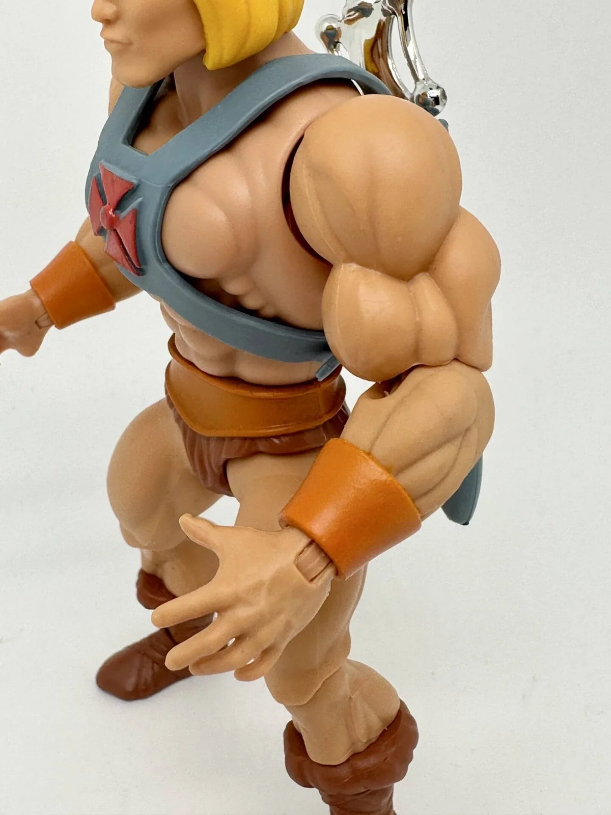 Mattel Creations MOTU Origins He-Man 40th Anniversary 4-Pack Filmation He Man left arm