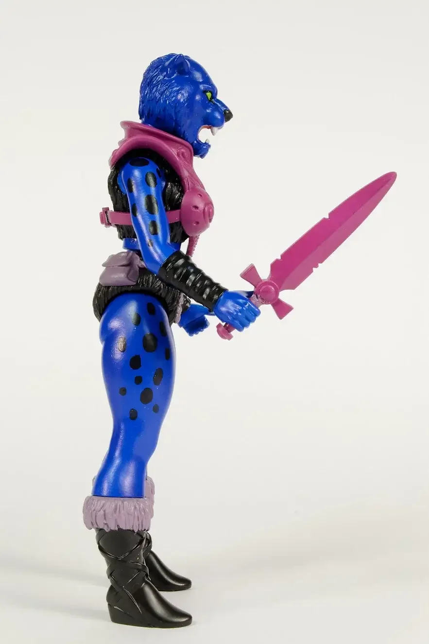 Pantera Legends of Dragonore Figure Side