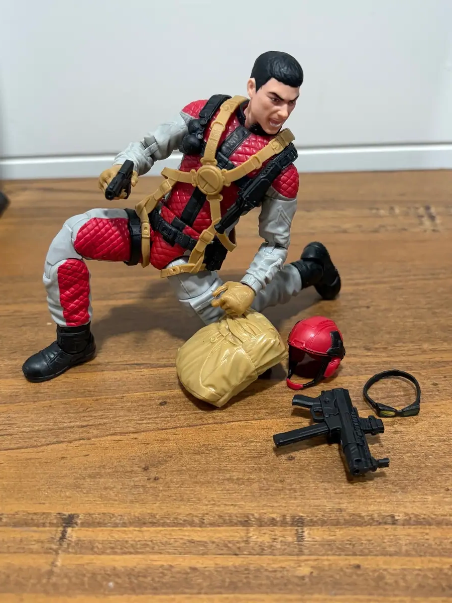 Retro Cardback Crazylegs GI Joe Classified Series IH 17