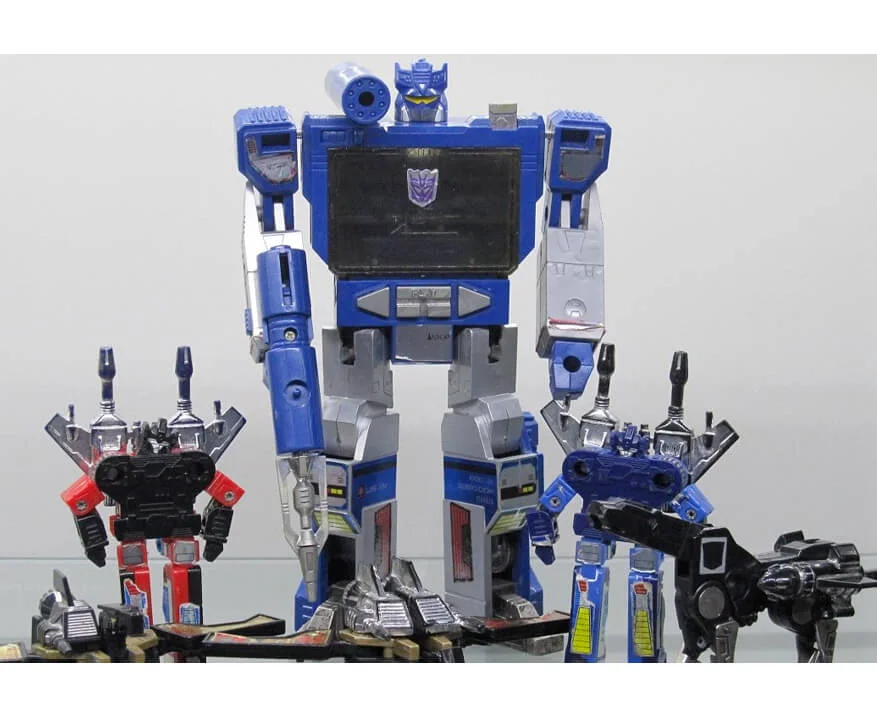 Soundwave G1 Transformers Loose with Cassettes