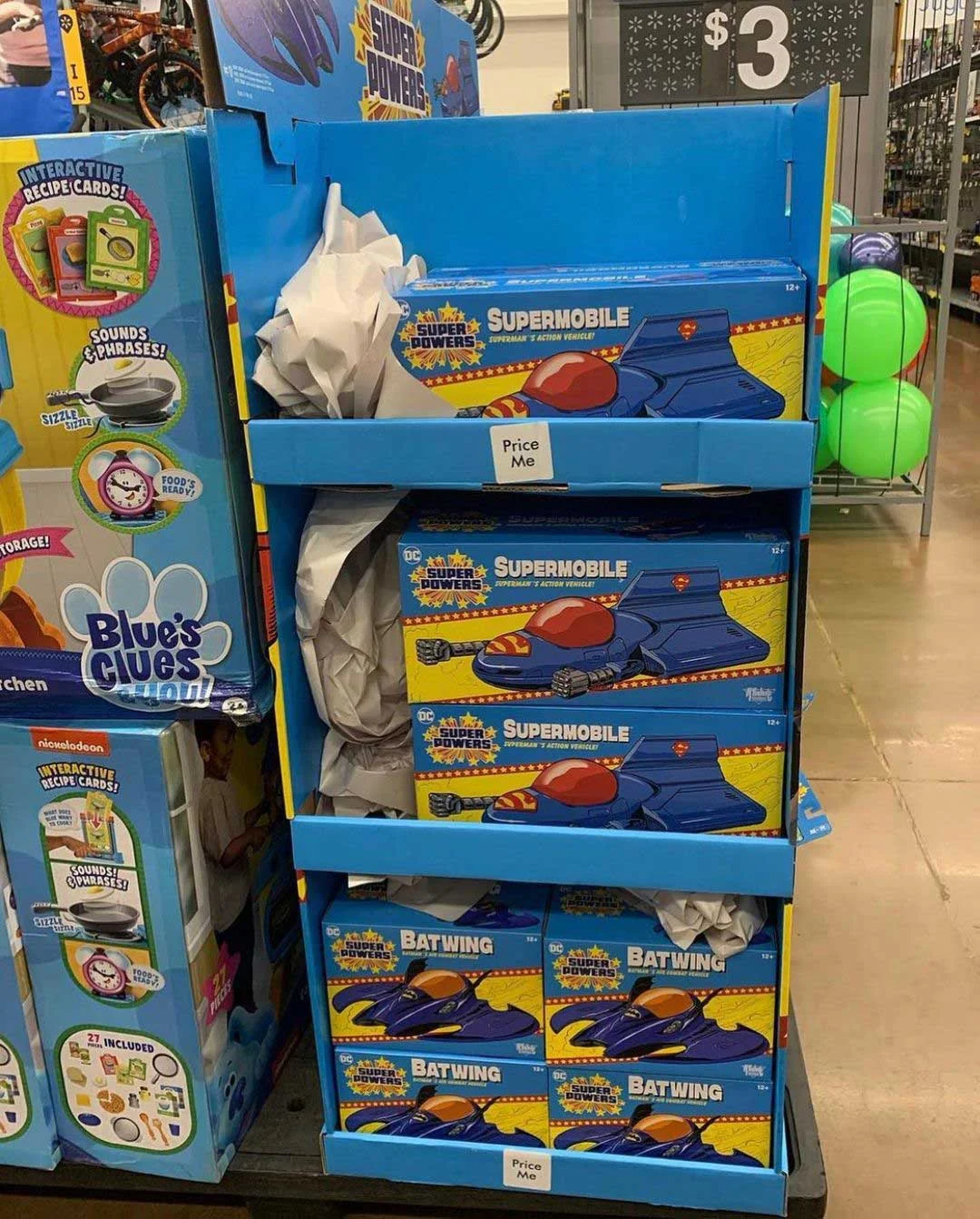 Super mobile Super Powers display