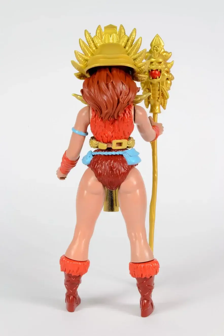 Yondara Legends of Dragonore Figure Back View