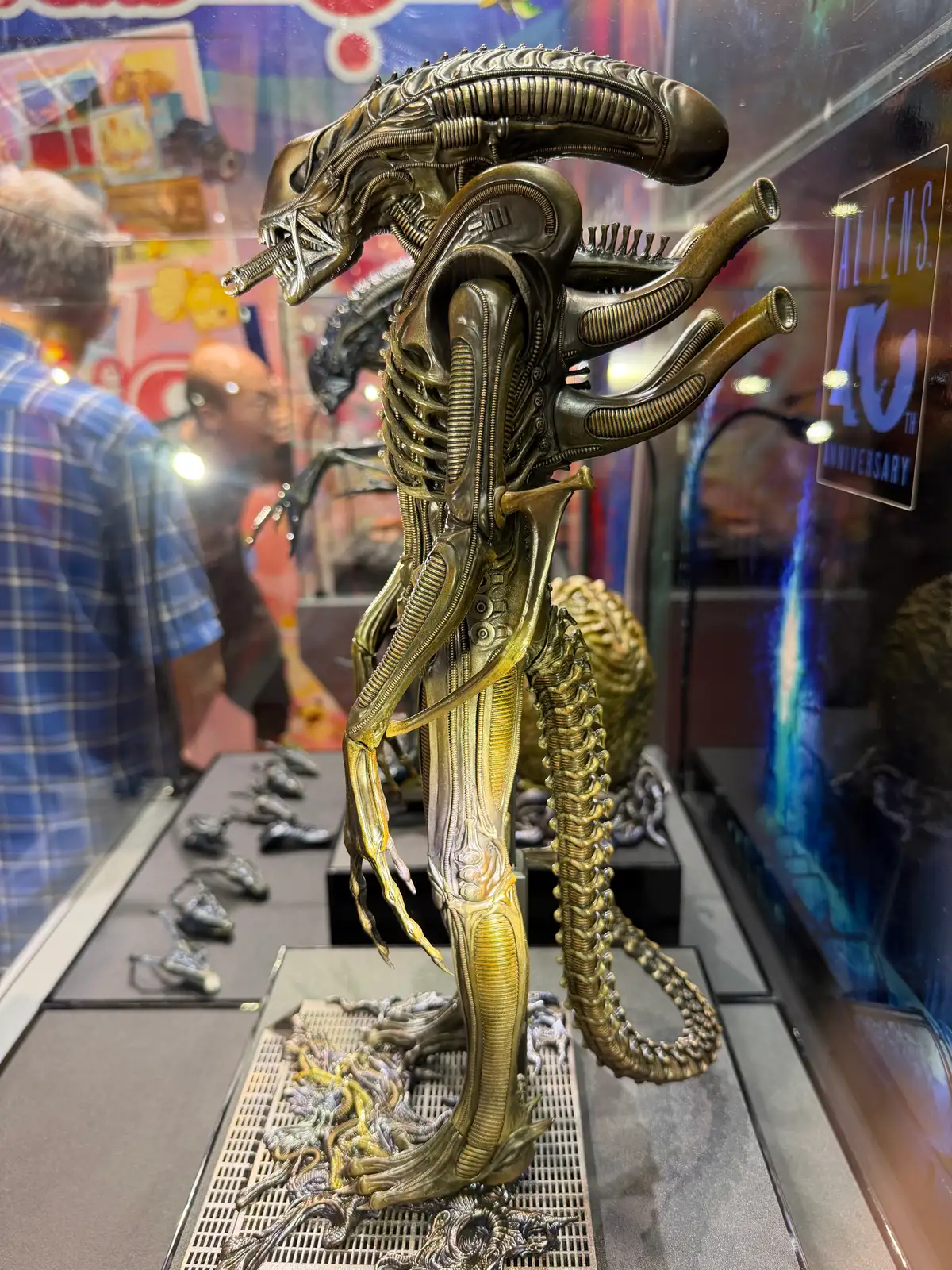 Alien Warrior Aliens 40th Anniversary Hot Toys Hong Kong Comic Con 2026 Booth Image 1