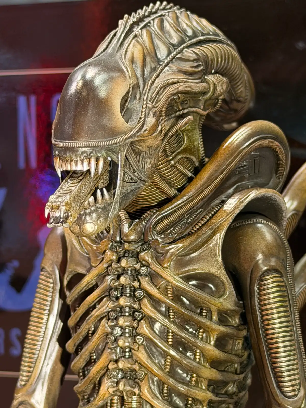 Alien Warrior Aliens 40th Anniversary Hot Toys Hong Kong Comic Con 2026 Booth Image 13