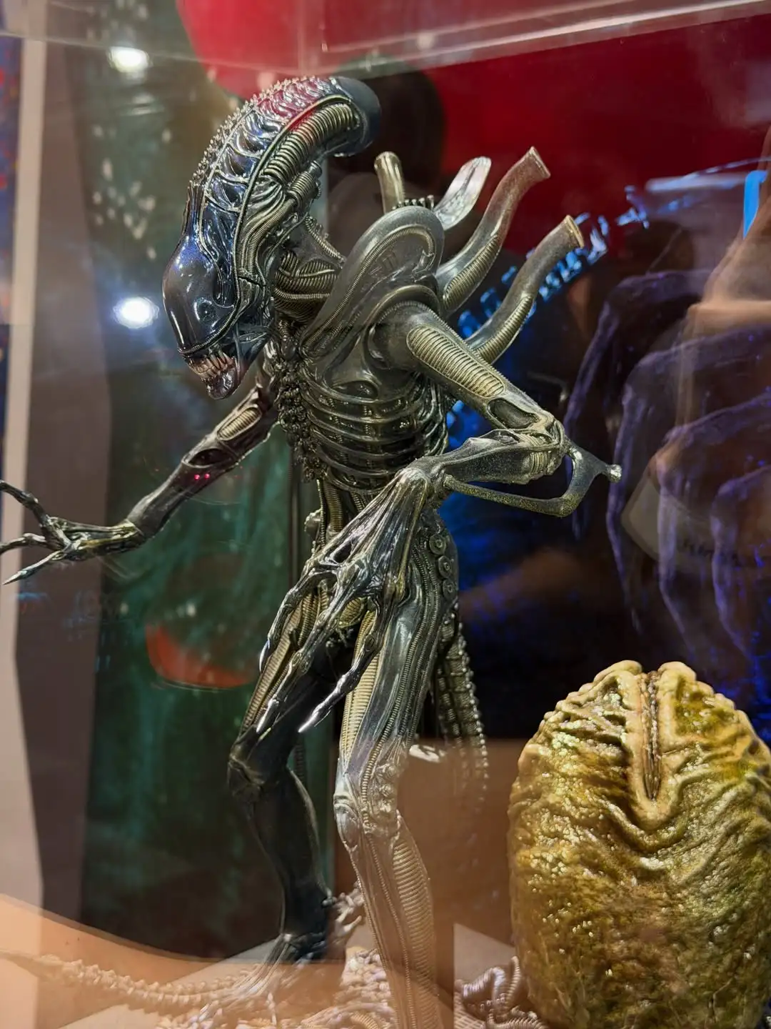 Alien Warrior Aliens 40th Anniversary Hot Toys Hong Kong Comic Con 2026 Booth Image 19