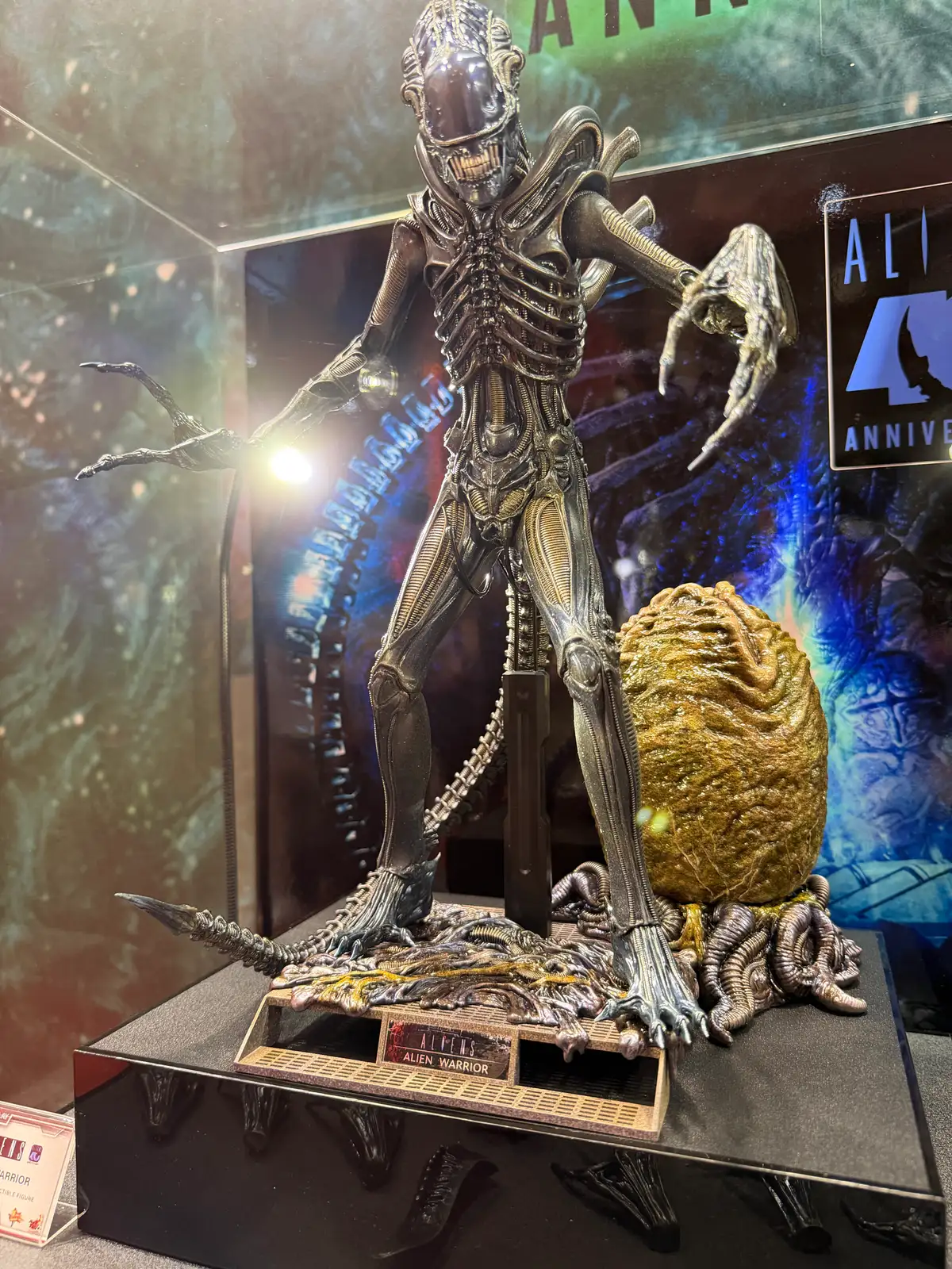 Alien Warrior Aliens 40th Anniversary Hot Toys Hong Kong Comic Con 2026 Booth Image 6