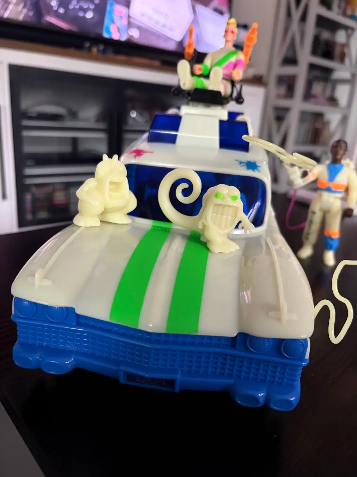 Ecto Glow Ecto 1 Ghostbusters Kenner Classics 17