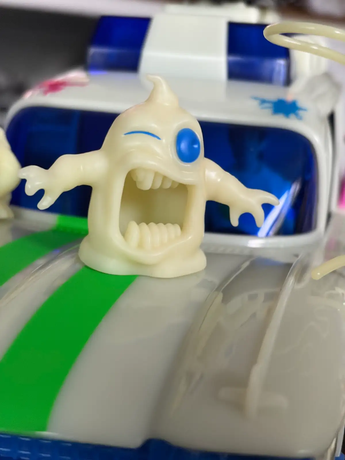 Ecto Glow Ecto 1 Ghostbusters Kenner Classics 9