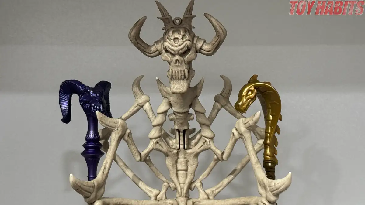 Masters of the Universe Masterverse Skeletor with Havoc Throne 4