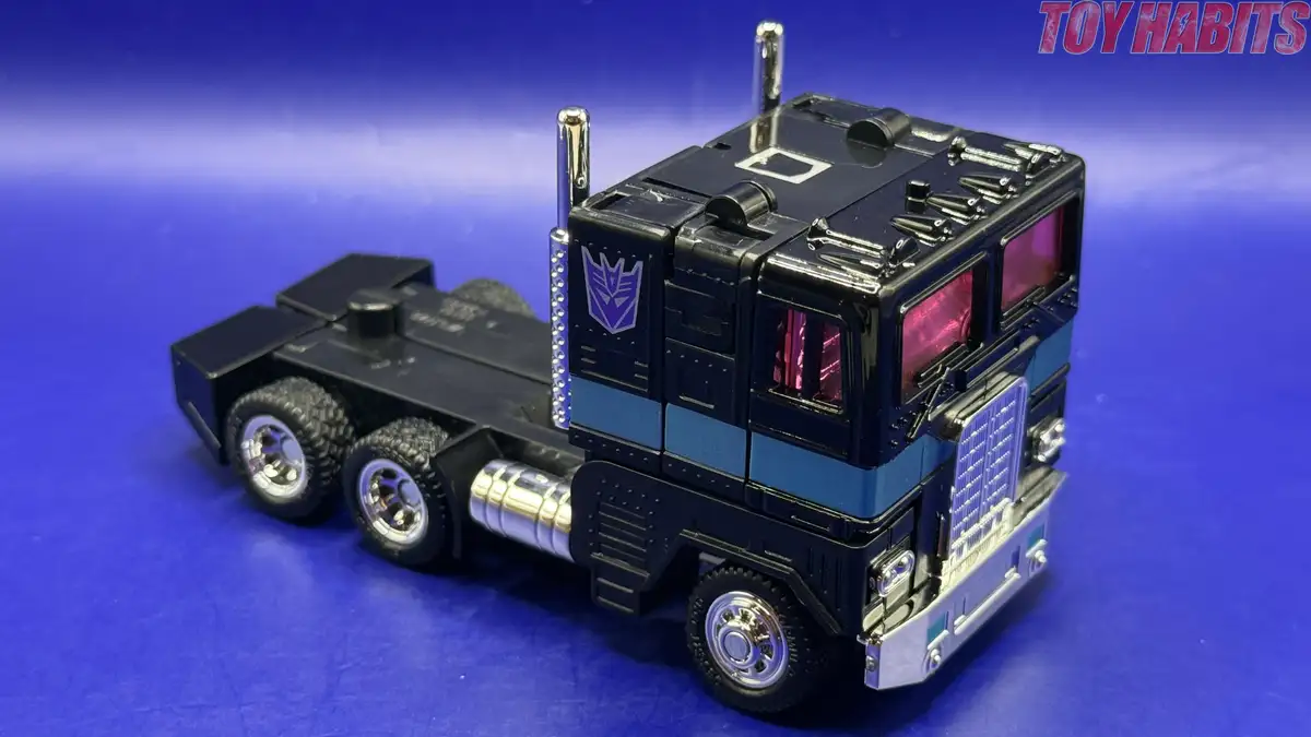 Nemesis Prime C 01N Transformers Missing Link Review 10