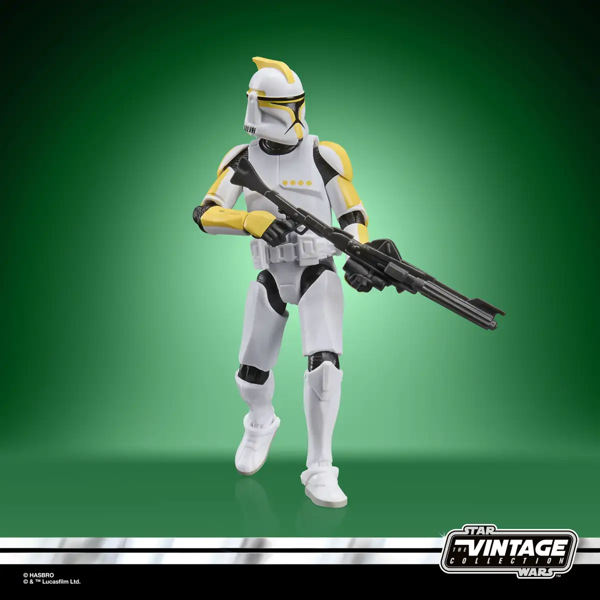Star Wars  The Vintage Collection Clone Trooper Commander (Attack of the Clones) Action Figure 06