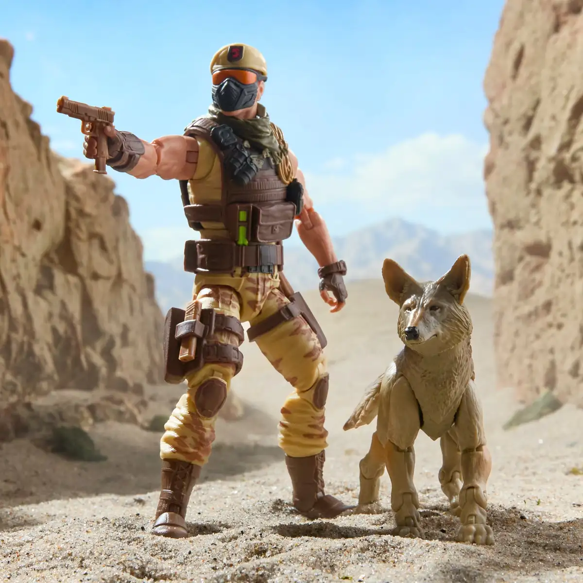 GI Joe Classified Series Dusty and Sandstorm 4