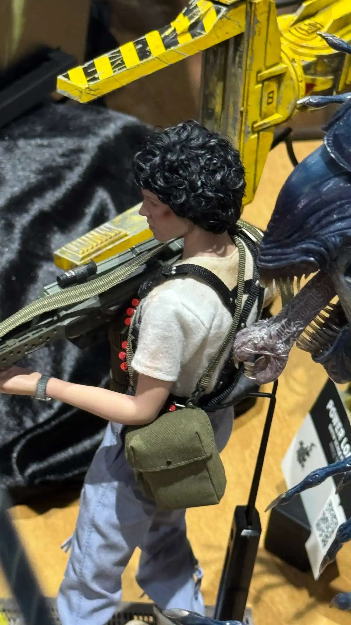 Aliens 40th Anniversary Hot Toys SDCC 2026 Booth Images 18