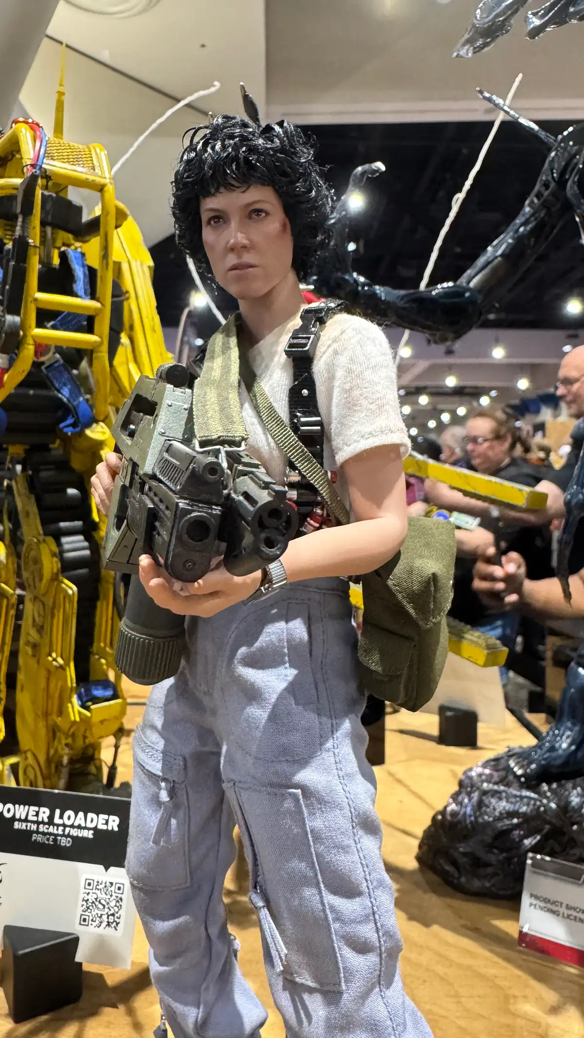 Aliens 40th Anniversary Hot Toys SDCC 2026 Booth Images 26