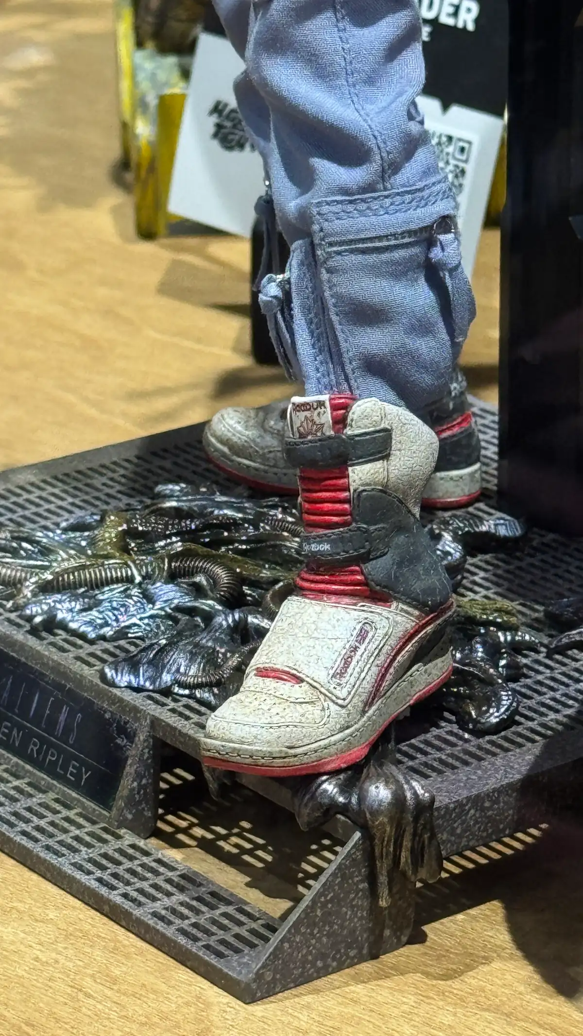 Aliens 40th Anniversary Hot Toys SDCC 2026 Booth Images 3