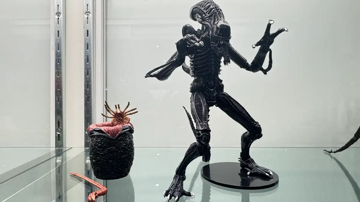 Aliens 40th Anniversary and Alien Earth NECA SDCC 2026 Booth Images 10