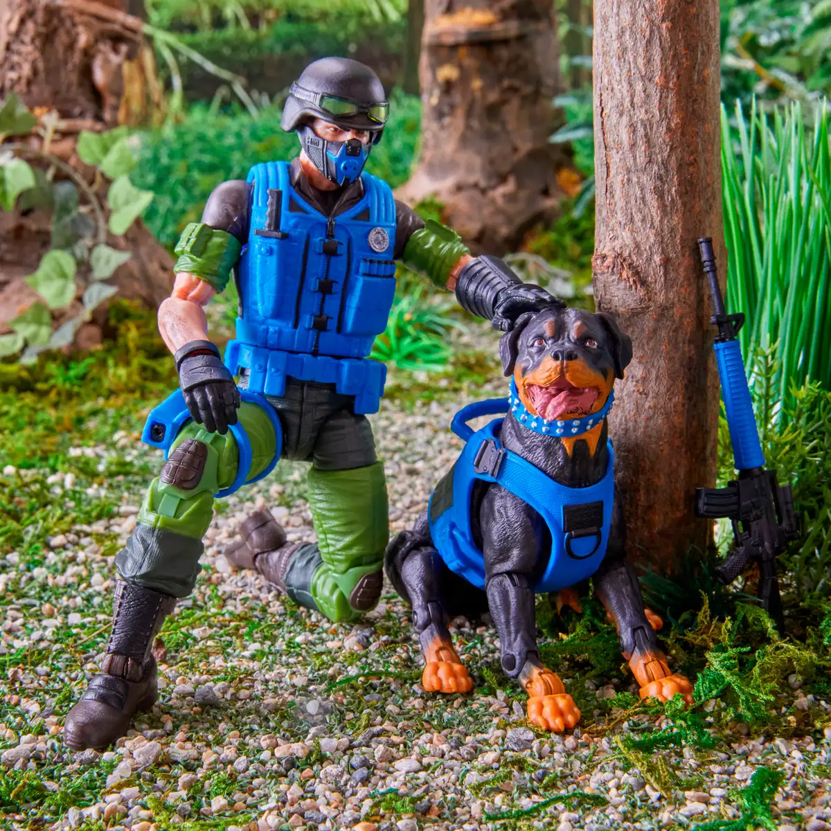 G.I. JOE CLASSIFIED SERIES #220, MAD MARAUDERS FOOTLOOSE, MUTT, & JUNKYARD (17)