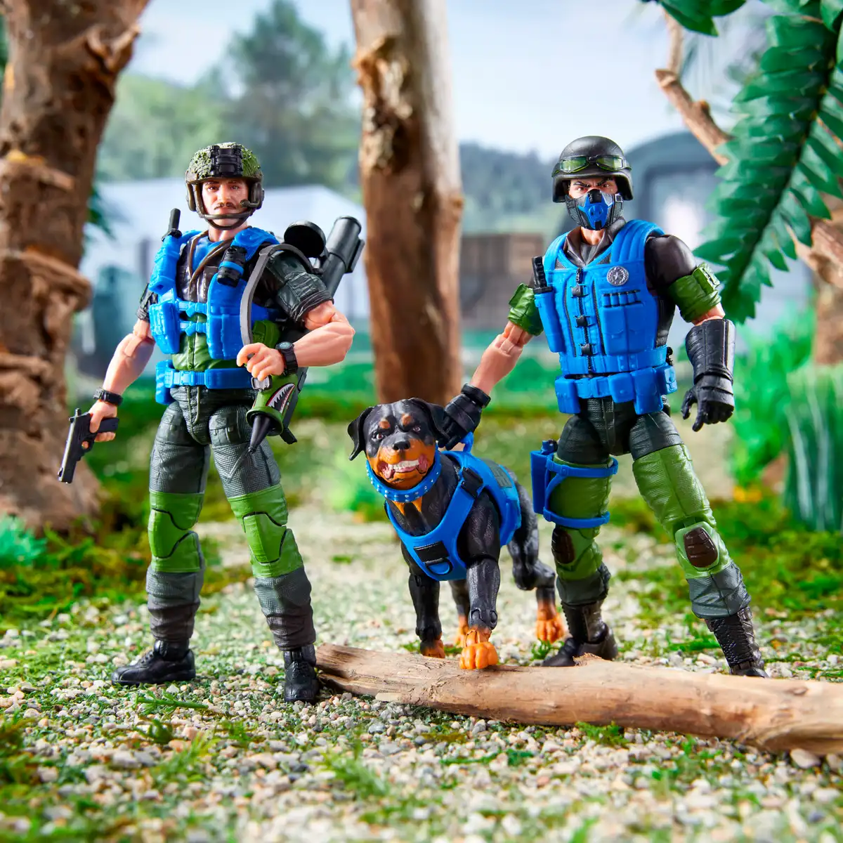 G.I. JOE CLASSIFIED SERIES #220, MAD MARAUDERS FOOTLOOSE, MUTT, & JUNKYARD (28)