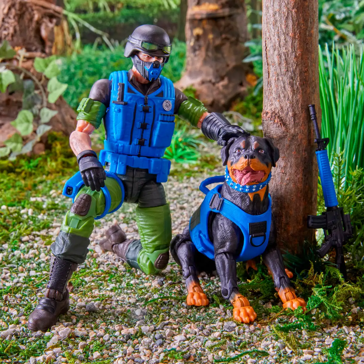 G.I. JOE CLASSIFIED SERIES #220, MAD MARAUDERS FOOTLOOSE, MUTT, & JUNKYARD (35)