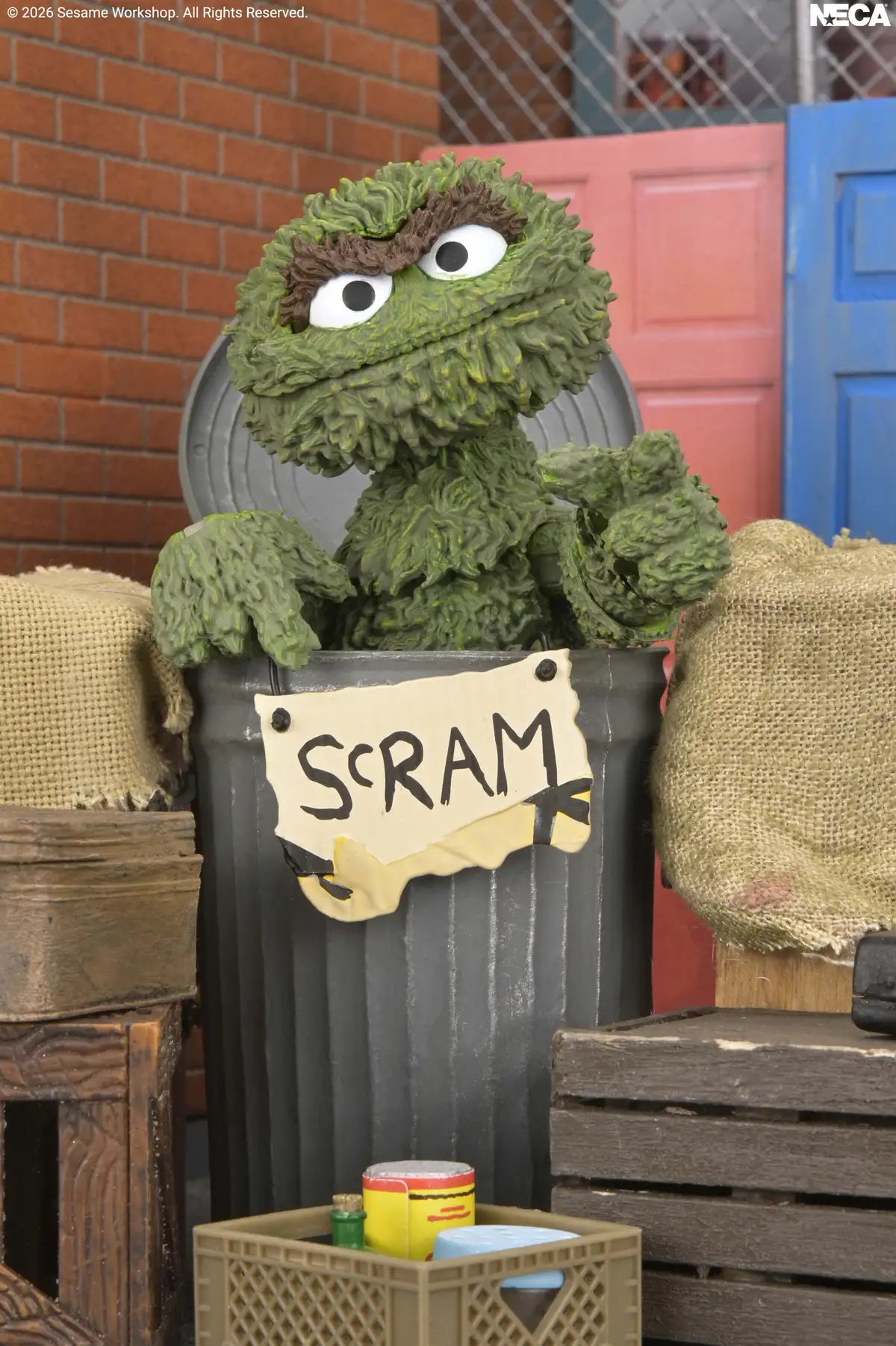 Sesame Street Ultimate Oscar the Grouch Action Figure 07