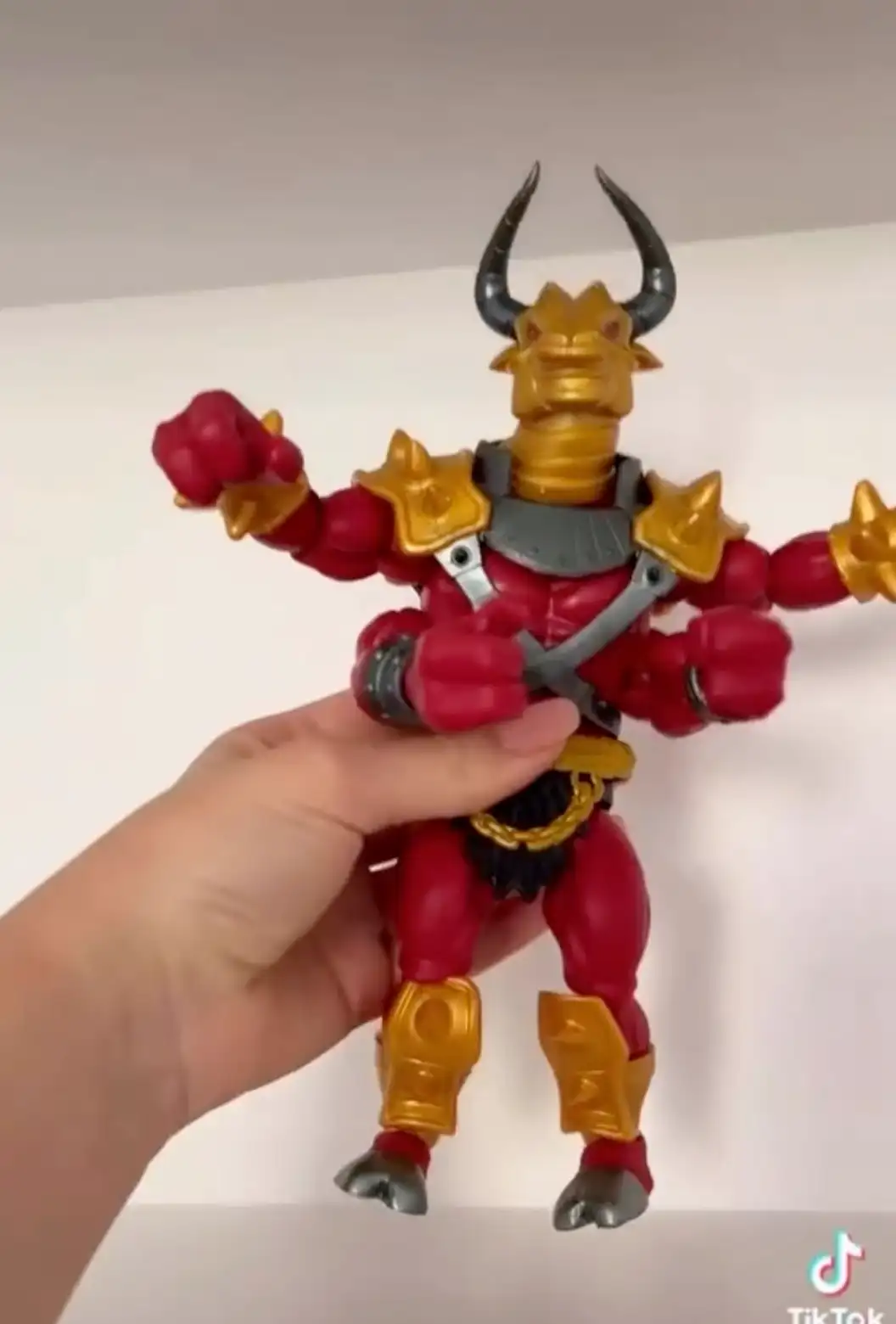 Tauraton MOTU Origins Mattel Creations Exclusive In Hand 9