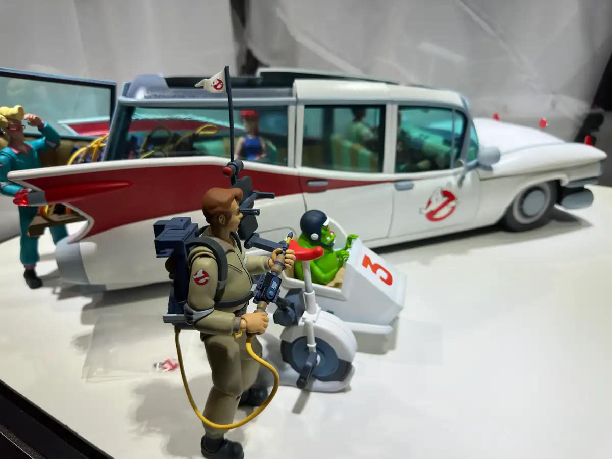 The Real Ghostbusters Ecto 1 Mondo SDCC 2026 Reveal 8