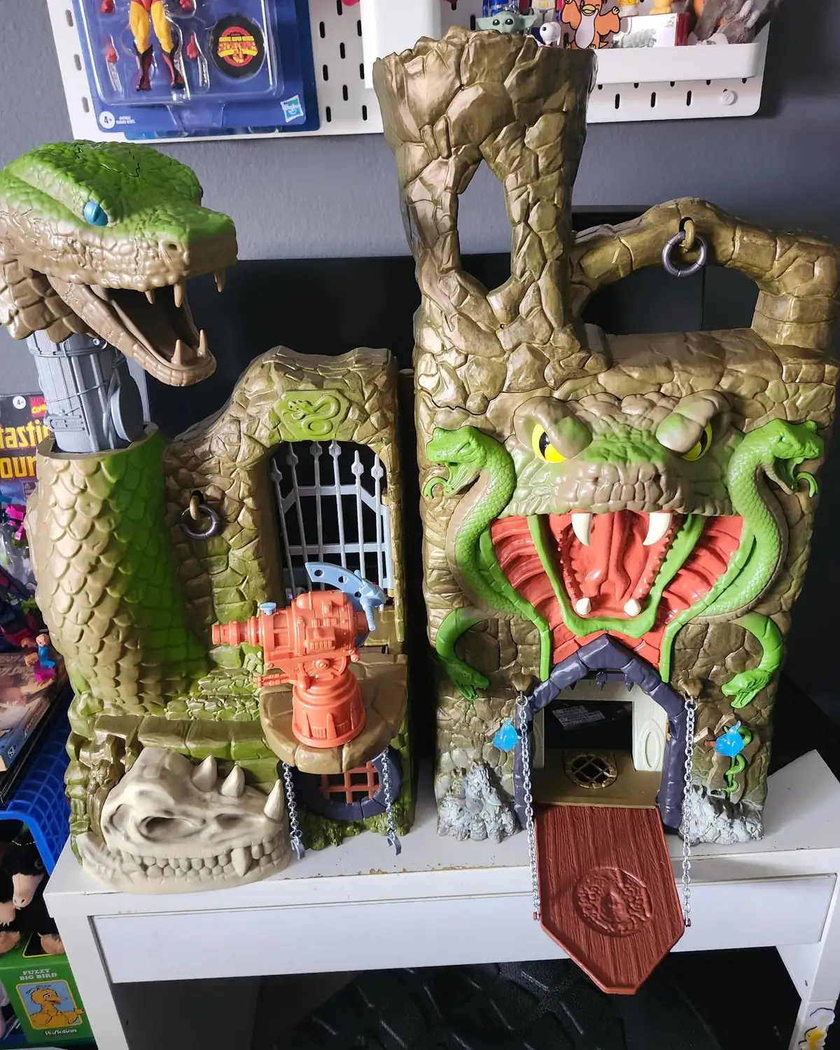 MOTU Origins Snake Lair Playset IH 4