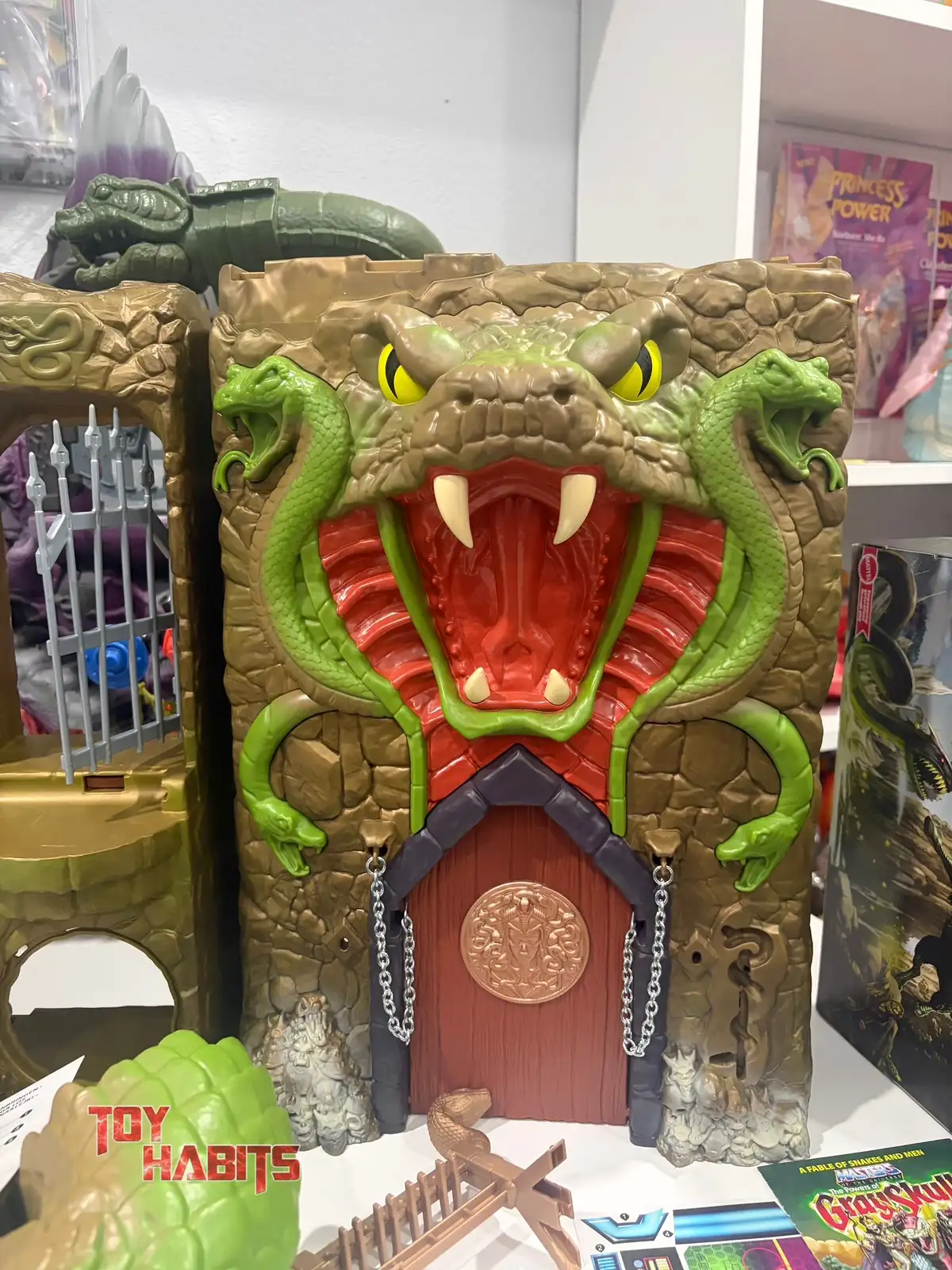 MOTU Origins Snake Lair Playset TS IH 9