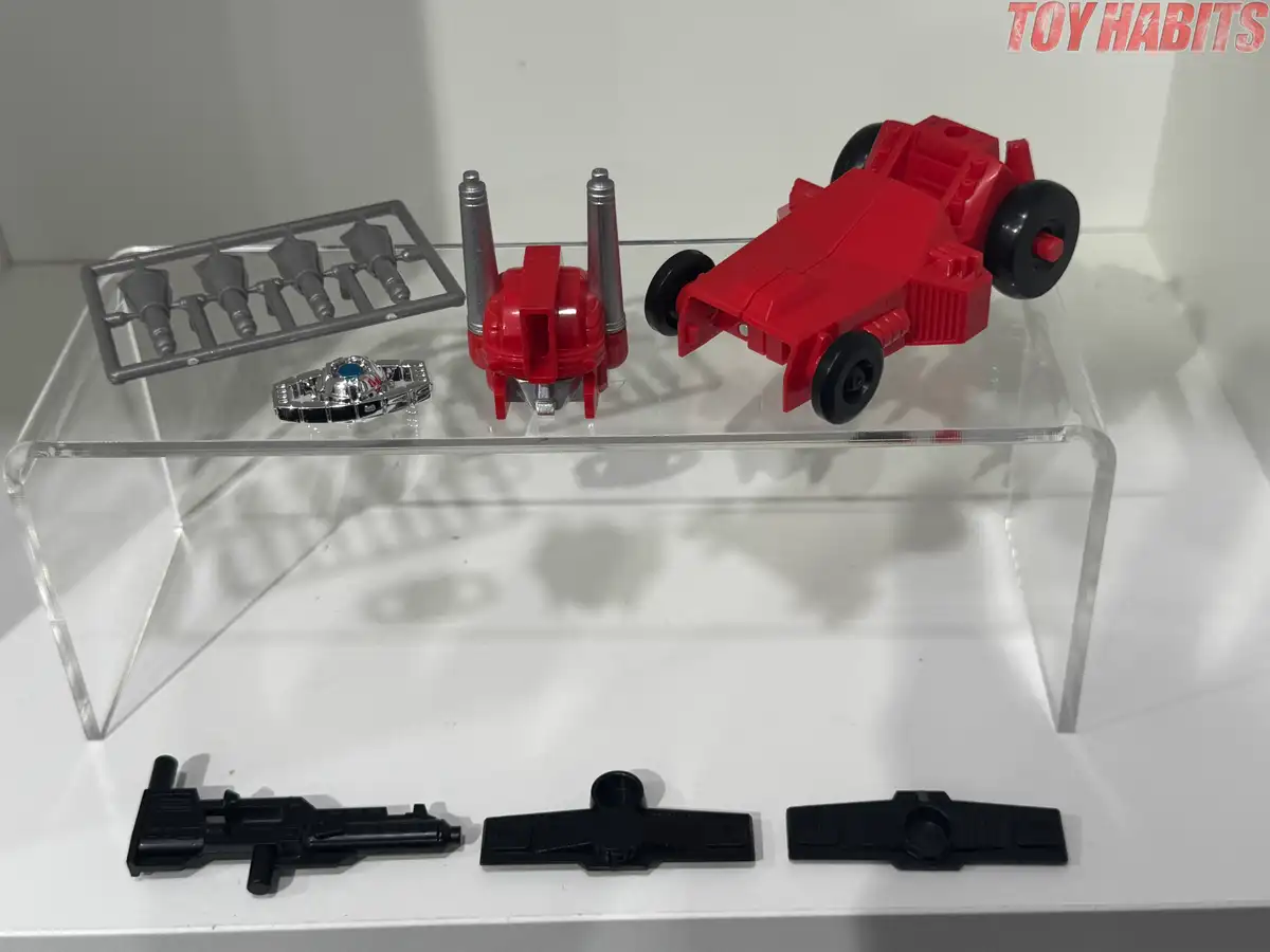 Delta Magnus C 11 Transformers Missing Link Review 14