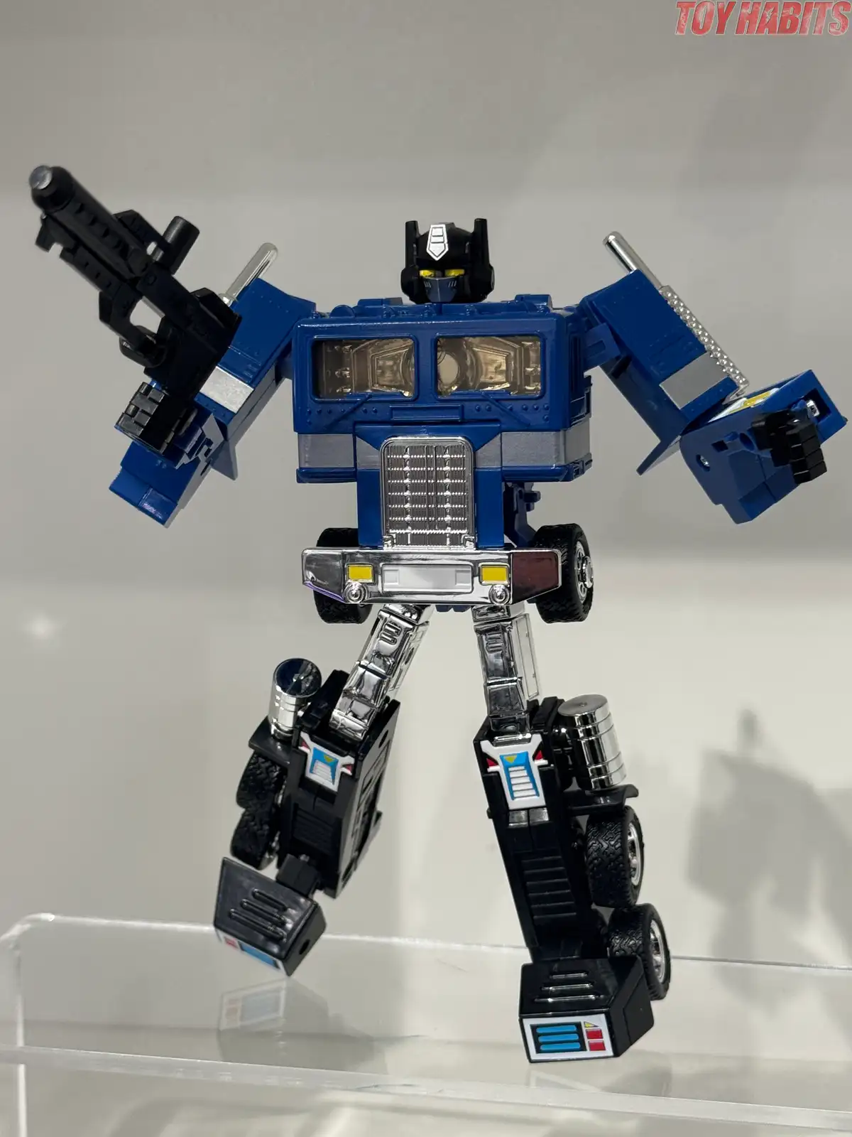 Delta Magnus C 11 Transformers Missing Link Review 22