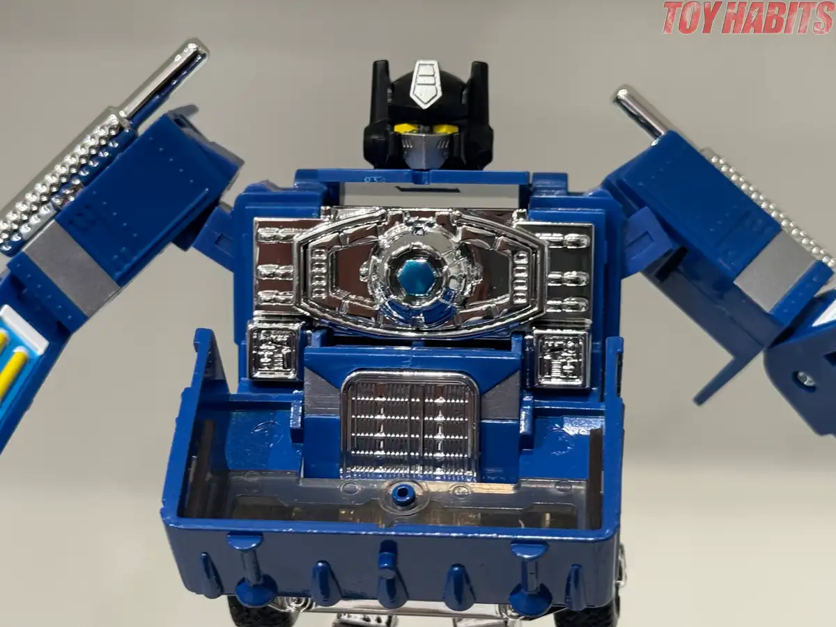 Delta Magnus C 11 Transformers Missing Link Review 24