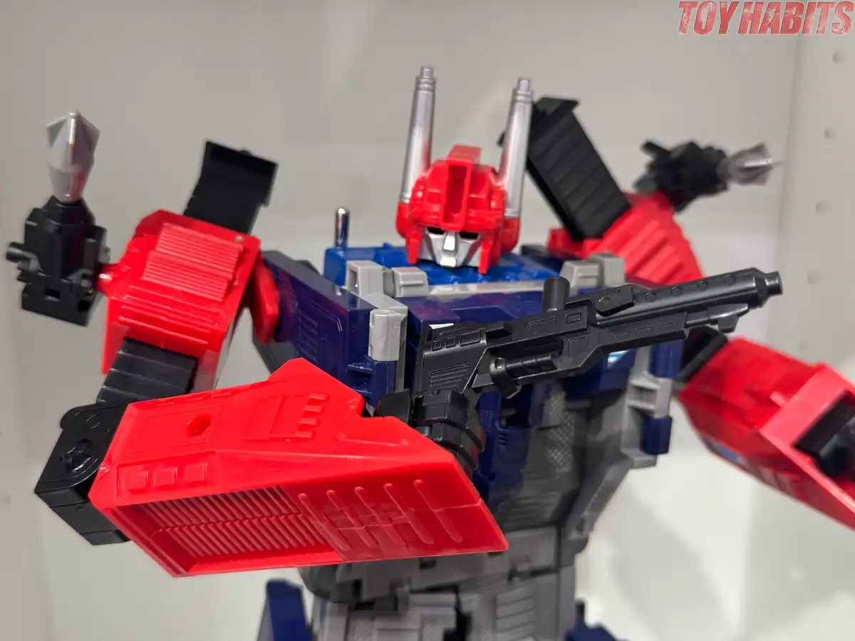 Delta Magnus C 11 Transformers Missing Link Review 27