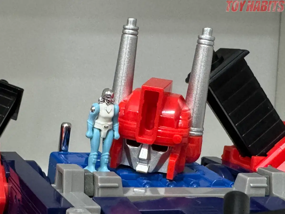 Delta Magnus C 11 Transformers Missing Link Review 28