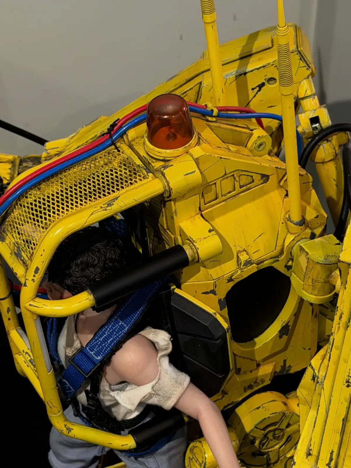 Ellen Ripley and Power Loader Aliens Hot Toys Prototype Images 10