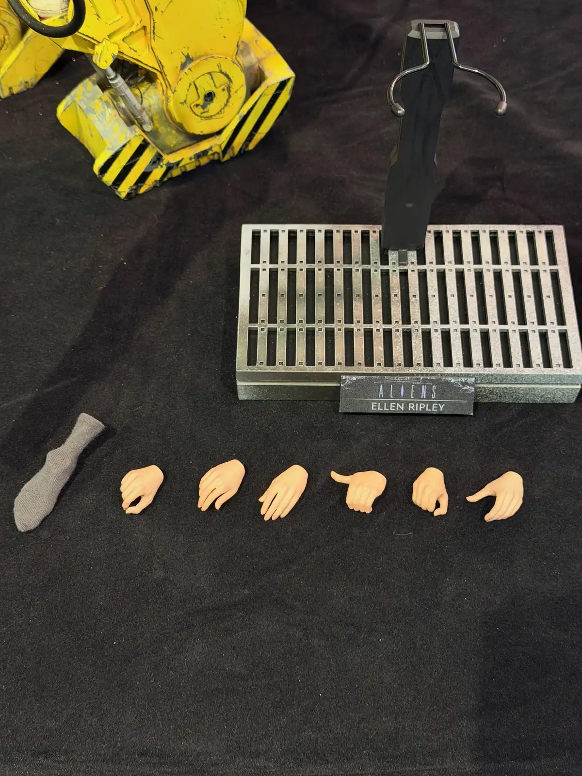 Ellen Ripley and Power Loader Aliens Hot Toys Prototype Images 11