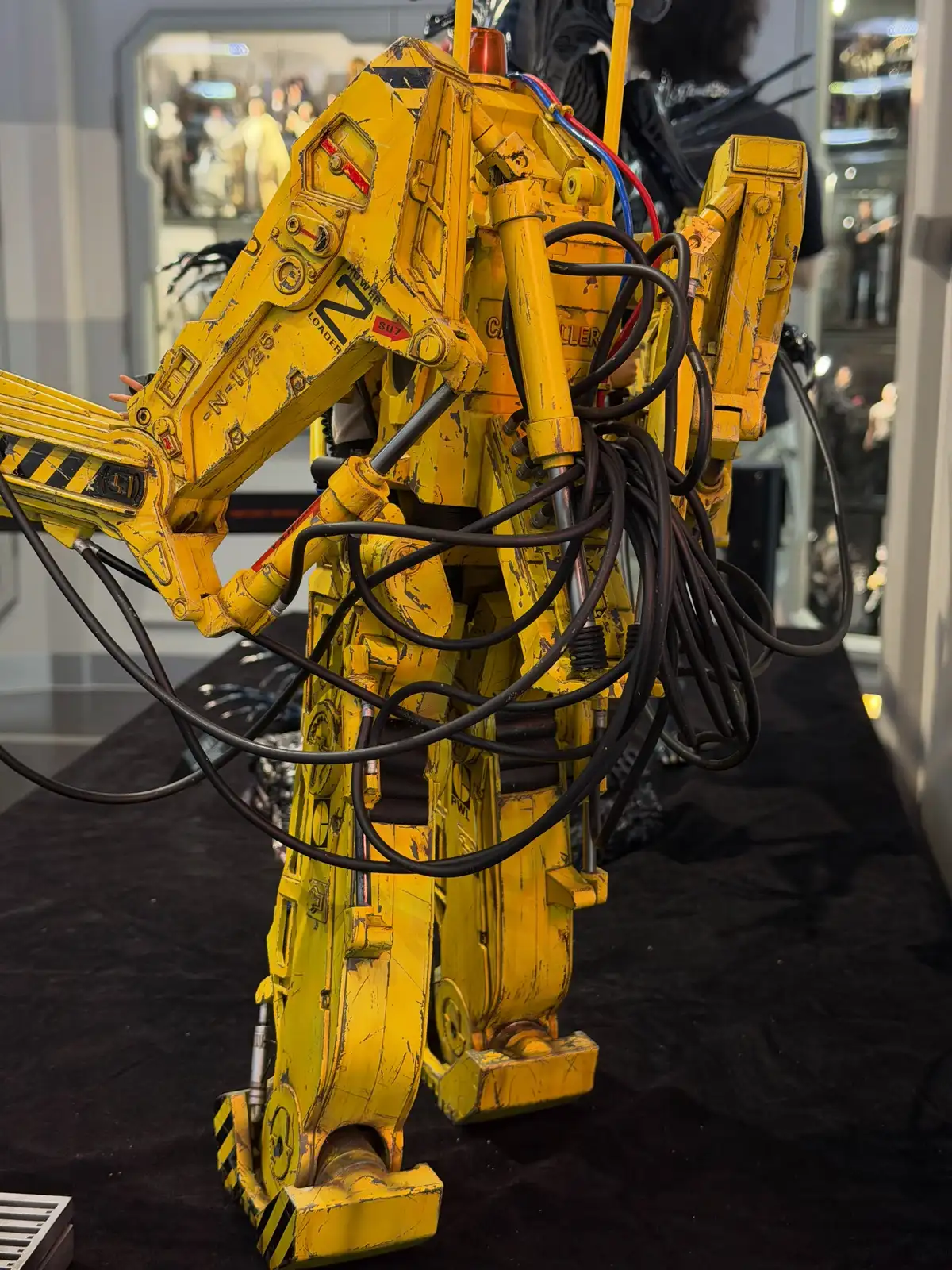Ellen Ripley and Power Loader Aliens Hot Toys Prototype Images 3