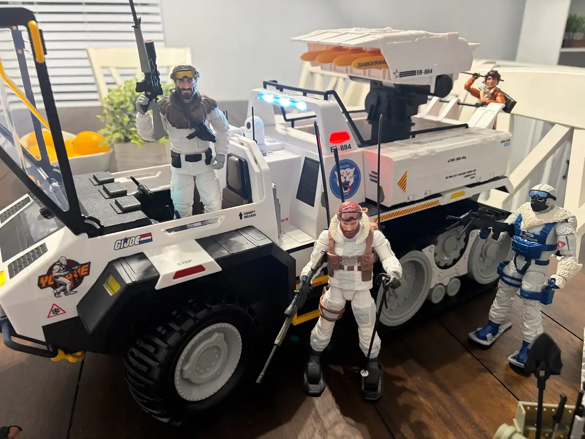GI Joe Classified Series Haslab Snow Cat IH TS 23