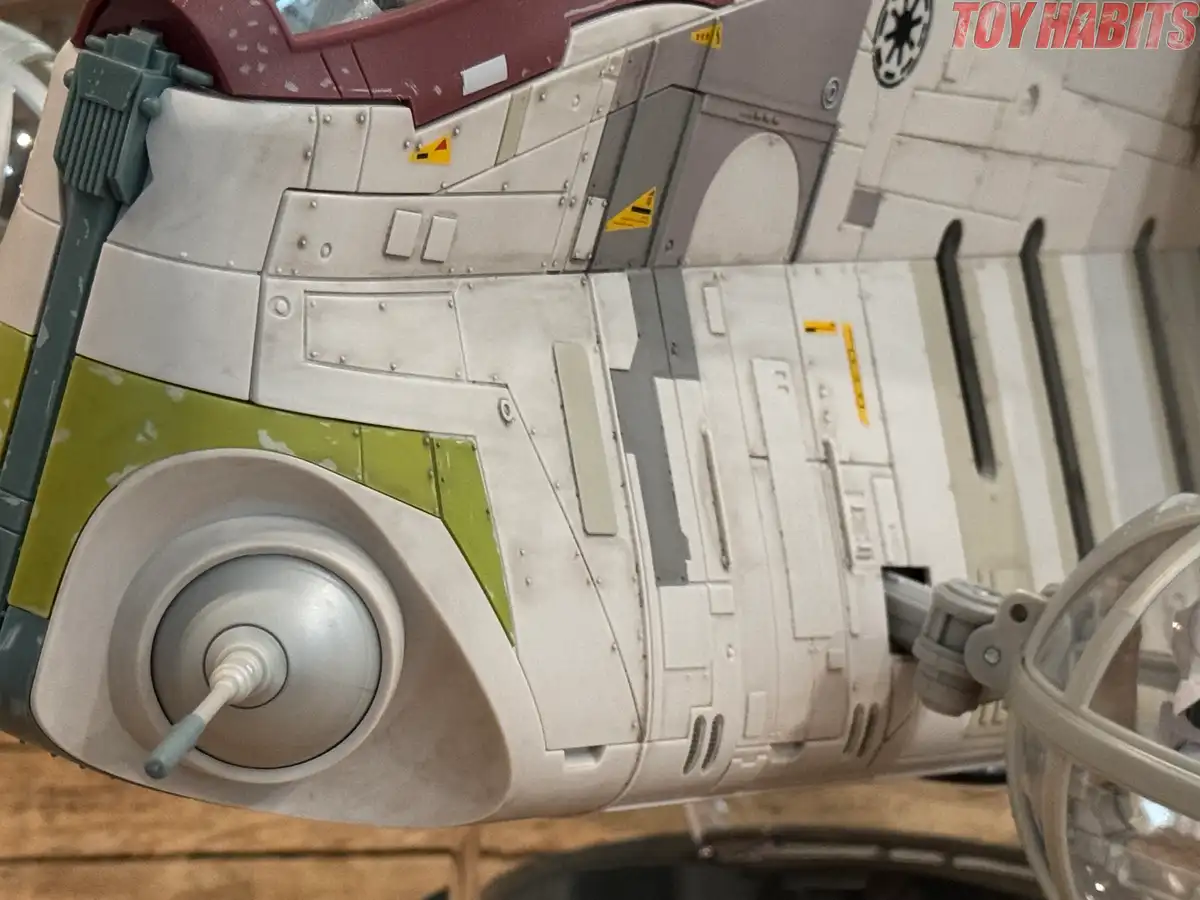 LAAT i Republic Gunship Star Wars HasLab In Hand Review 11