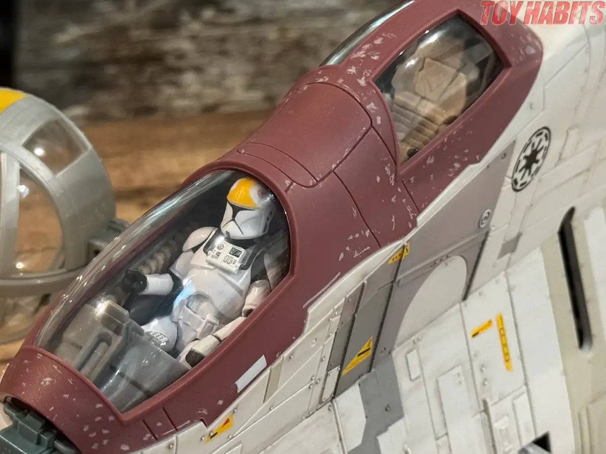 LAAT i Republic Gunship Star Wars HasLab In Hand Review 23