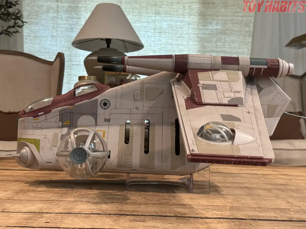 LAAT i Republic Gunship Star Wars HasLab In Hand Review 30