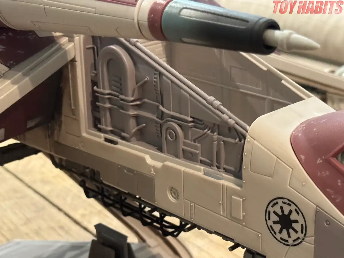 LAAT i Republic Gunship Star Wars HasLab In Hand Review 33