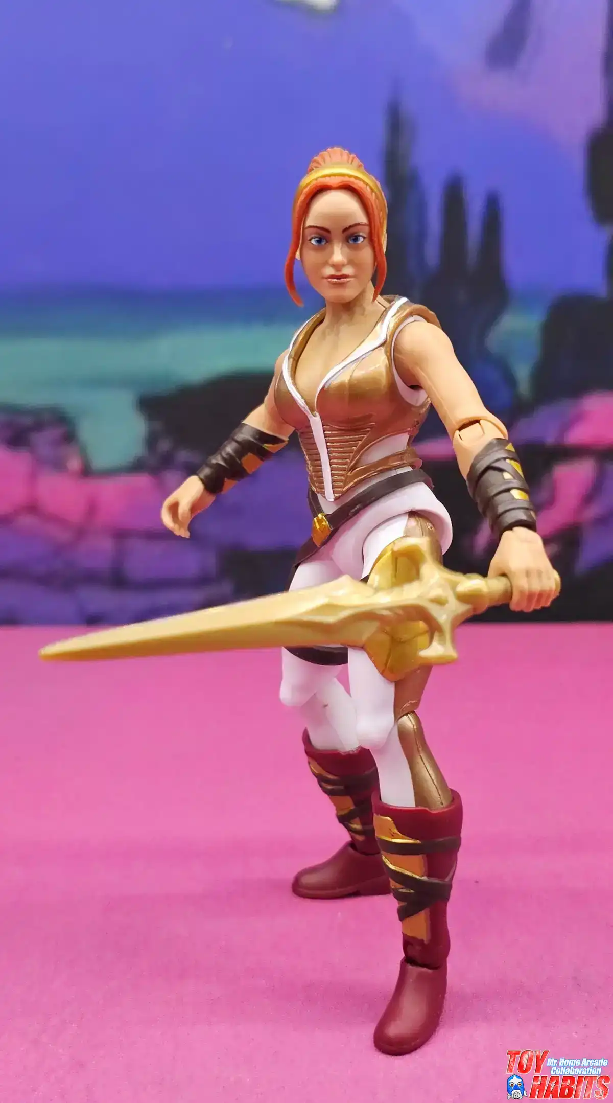 Teela MOTU Origins Movie In Hand Images 14nn