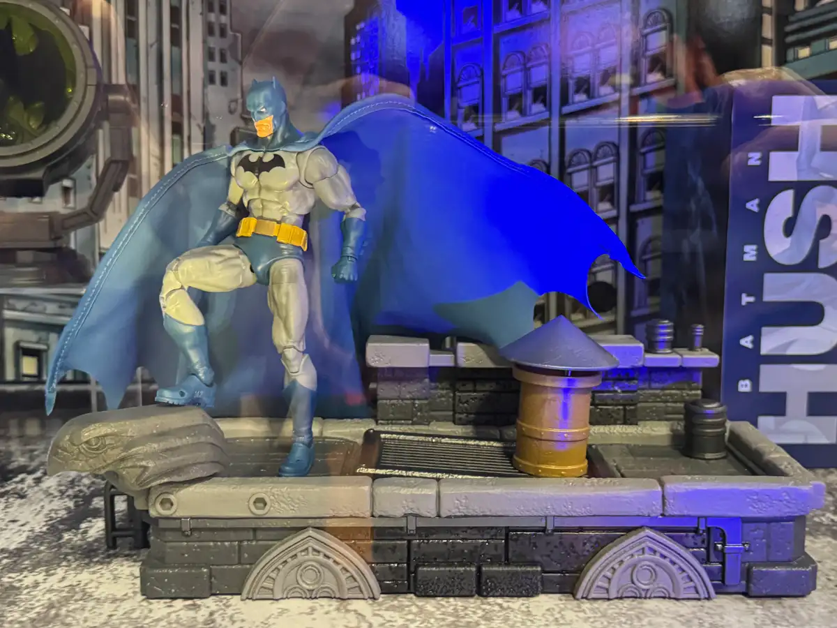 Batman Hush Rooftop Bat Signal DC Premium Diorama Set NYCC 2026 5
