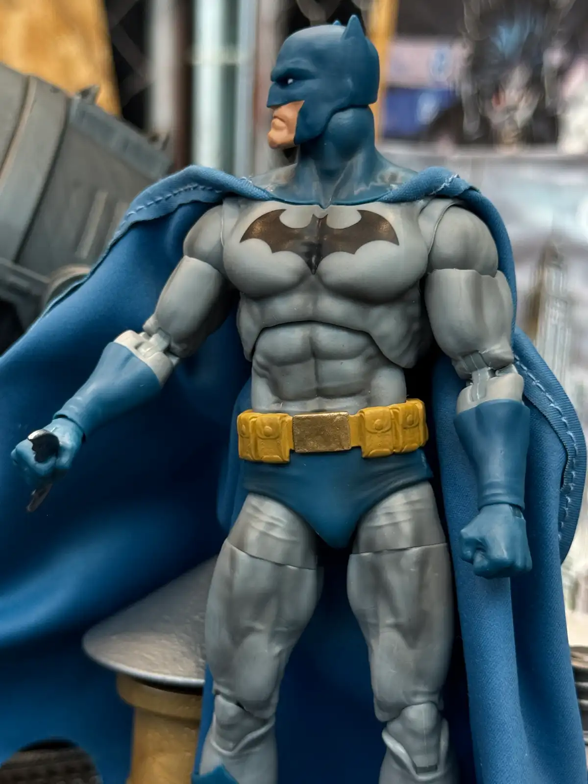 DC Premium Batman Hush Rooftop Bat Signal Diorama Set NYCC 2026 1
