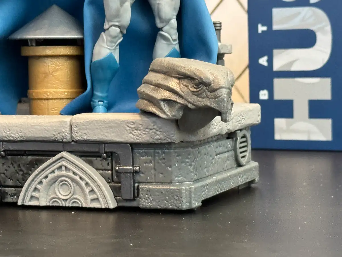 DC Premium Batman Hush Rooftop Bat Signal Diorama Set NYCC 2026 6