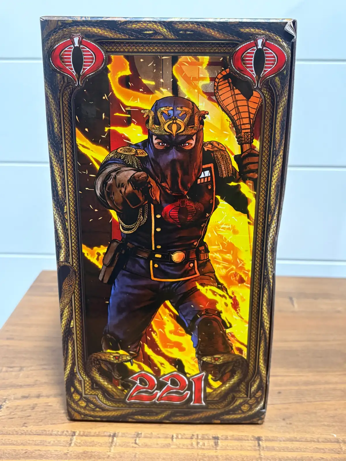 GI Joe Classified Series Cobra Commander with Throne Set IH 2