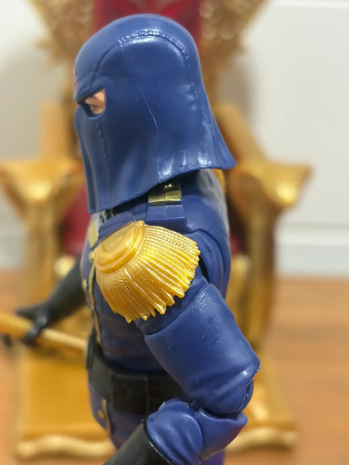 GI Joe Classified Series Cobra Commander with Throne Set IH 23