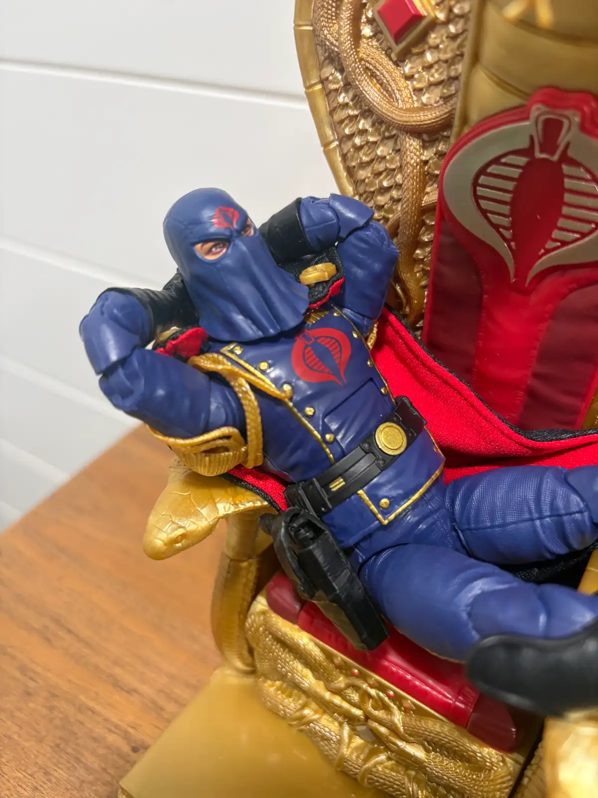 GI Joe Classified Series Cobra Commander with Throne Set IH 29