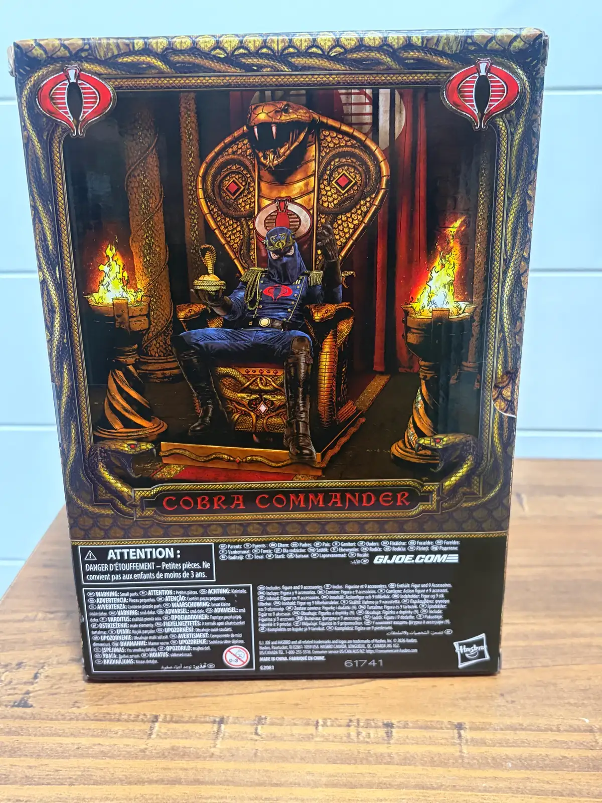 GI Joe Classified Series Cobra Commander with Throne Set IH 4