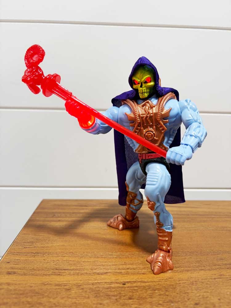 Laser-Light-Skeletor-MOTU-Origins-Mattel-Creations-Exclusive-IH-1a